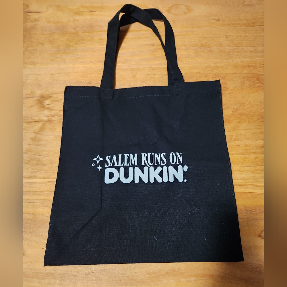 Salem Runs On Dunkin' Tote
